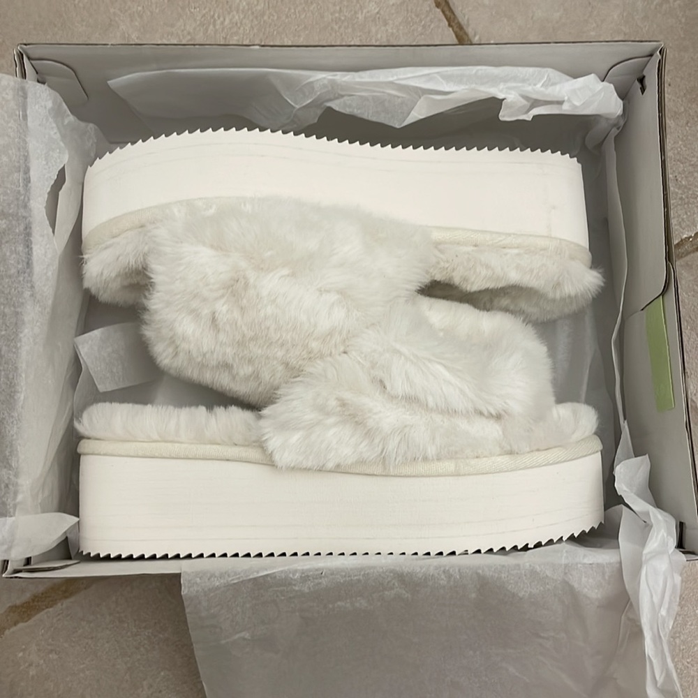 Michael Kors Platform Slides - Picture 5 of 9